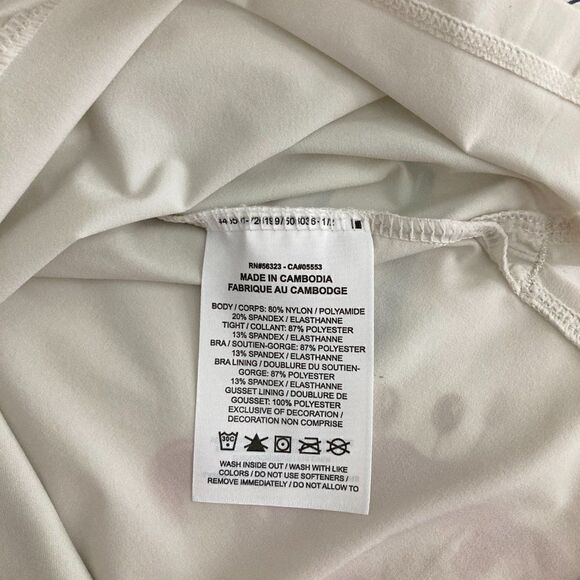 Nike Bliss Luxe Women's Training Dress with Built-In Shorts Slim Fit NWT Large - Picture 14 of 14